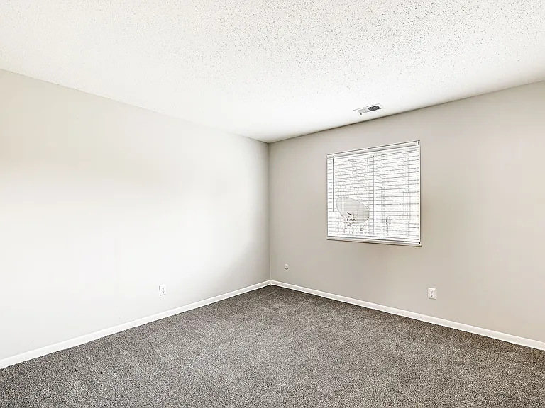 Ninth Avenue Apartments — Photo 26