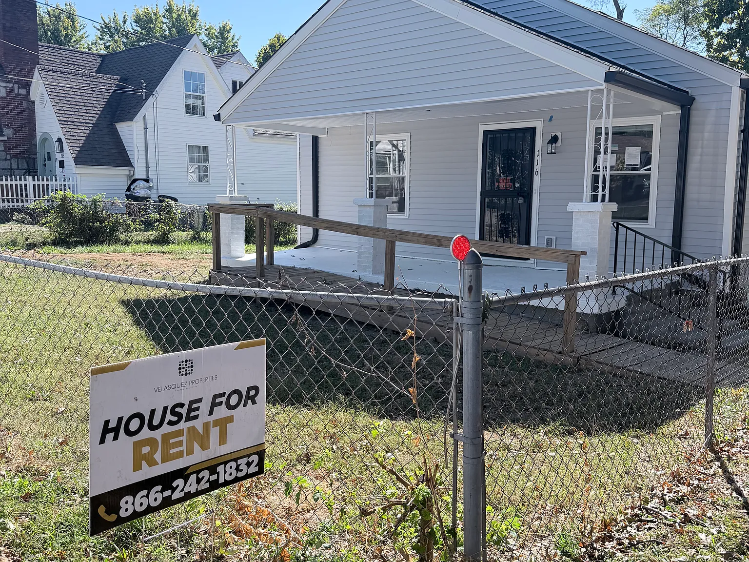 3 bed, $1,550 — Photo 1