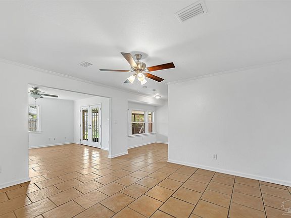 5th image of 8159 Imperial Dr