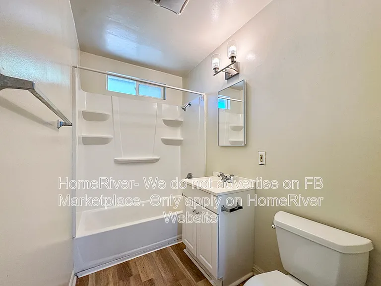 2336 Darwin St — Photo 11