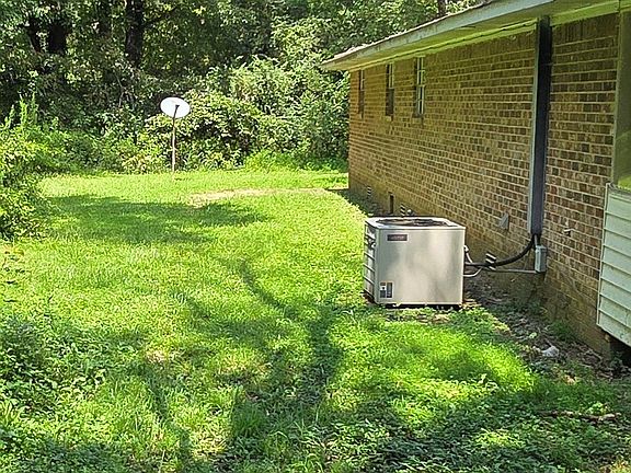 2nd image of 456 Cherokee Ln