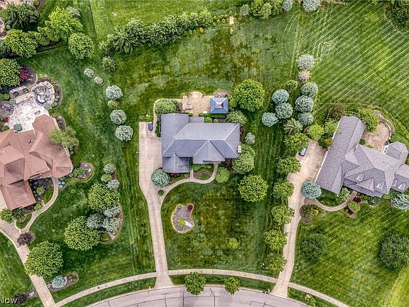 3rd image of 7582 Worlington Dr