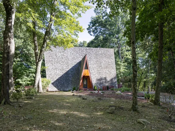 10742 Maharg Rd, Newark, OH 43071