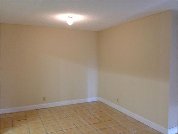 4th image of 12820 SW 43rd Dr APT 226B