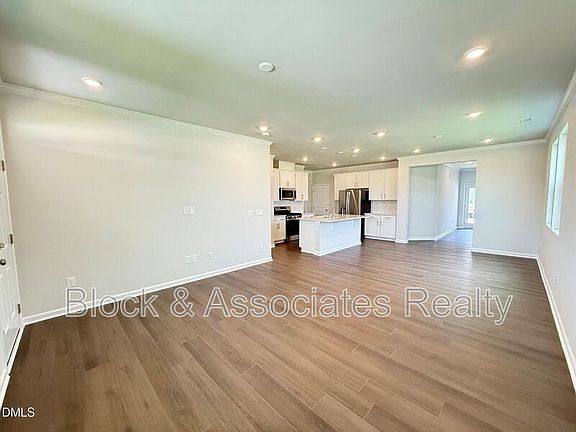 5th image of 304 Marmalade Sky Ln