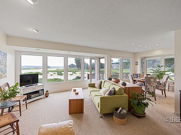 2nd image of 555 Gidley Cir APT J