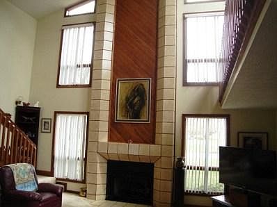 3rd image of 595 Forest St