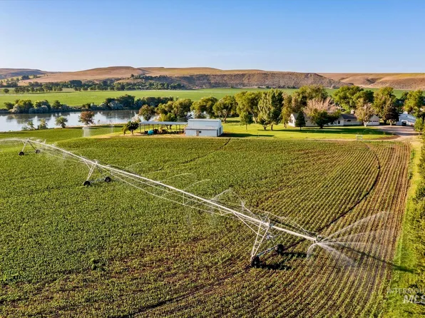 1429 E Cleveland Ave, Glenns Ferry, ID 83623