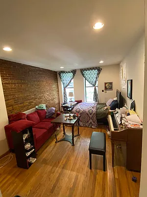 Rented by MOTION New York | media 8