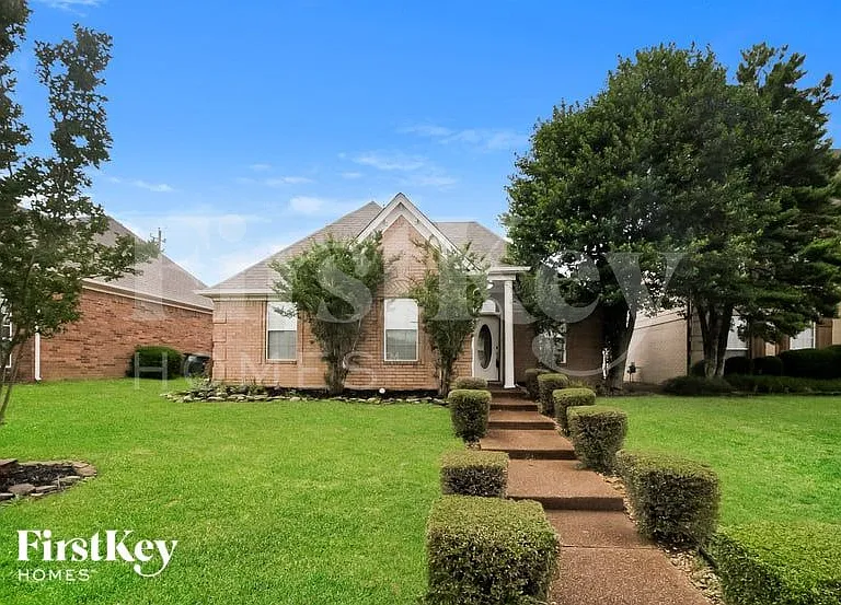 8788 Overcup Oaks Dr — Photo 1