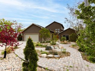 698 N Lake Dr, Watertown, SD 57201