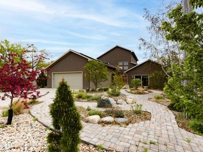 698 N Lake Dr, Watertown, SD, 57201