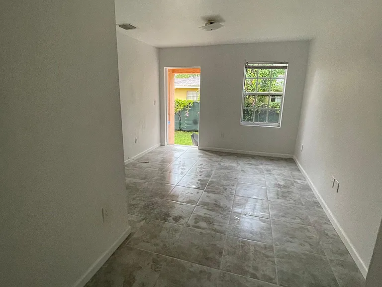 230 NW 64th St #3 — Photo 16