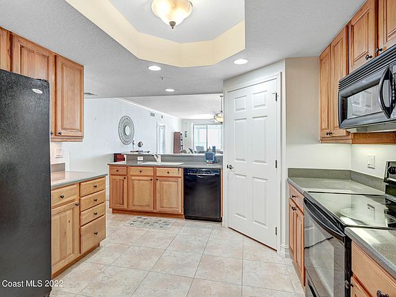 2nd image of 5 Indian River Ave APT 1005