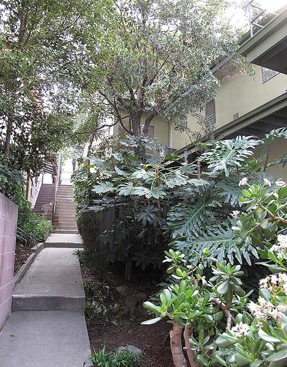 Entry walkway