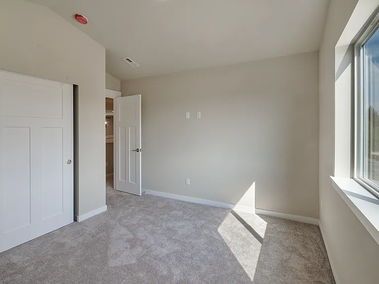 8813 S L St — Photo 6