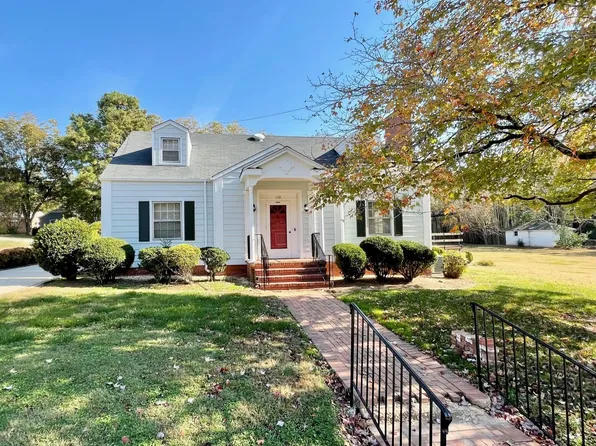 129 Lakeview Dr, Henderson, NC 27536