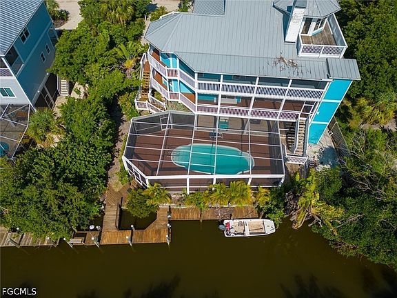 3rd image of 621 Rum Rd