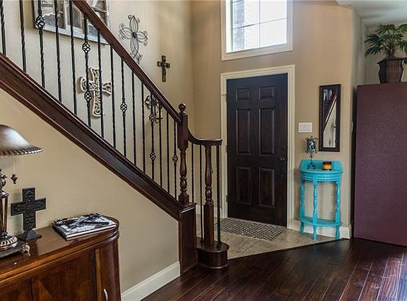 5th image of 7617 Burton Ln