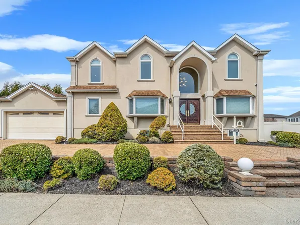 1218 Centre Street, Hewlett, NY 11557