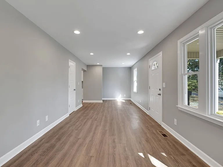 7108 Hicks Ct — Photo 10