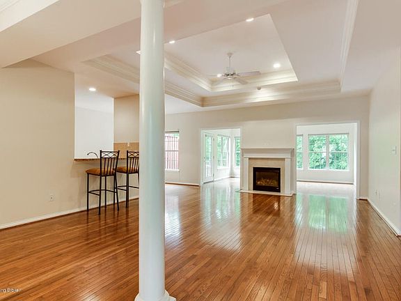 4116 Dolphin Rd-4