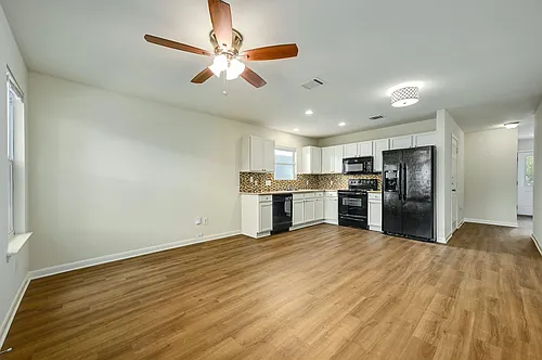 1531 Parkfield Cir Photo 1