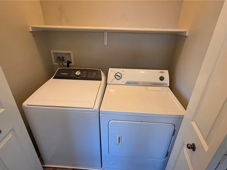 8149 Lake Geneva Ct — Photo 13