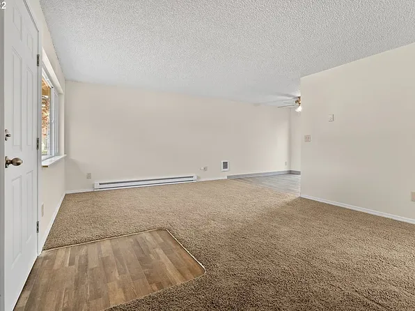 907 S Blaine St, Newberg, OR 97132