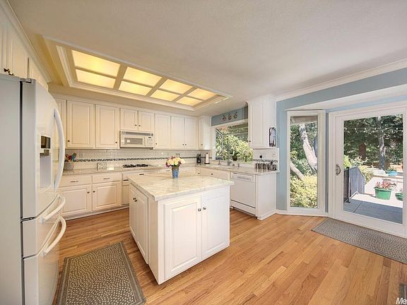 5th image of 2343 Donohue Pl