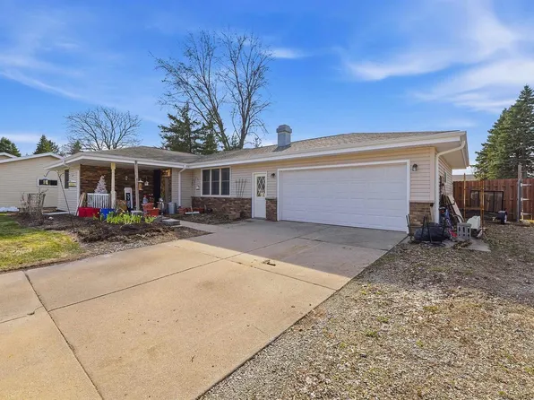 2149 N Connies Court, Appleton, WI 54914