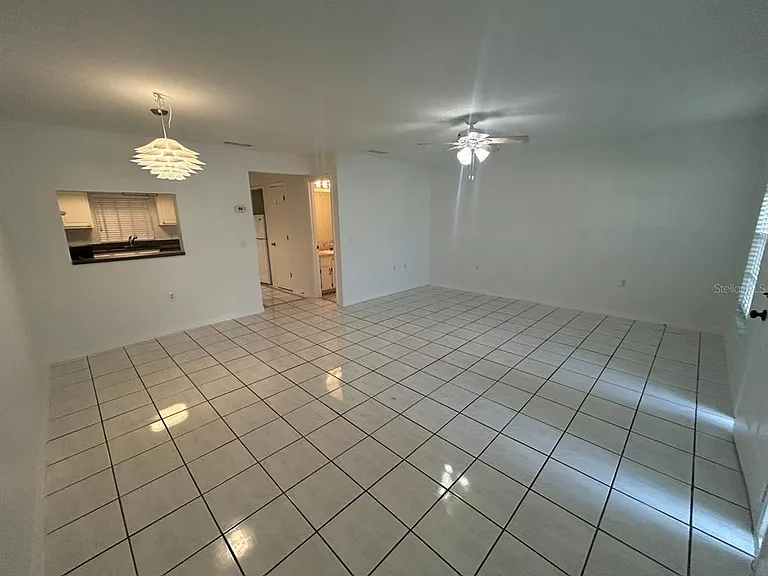 106 S Primrose Dr — Photo 4