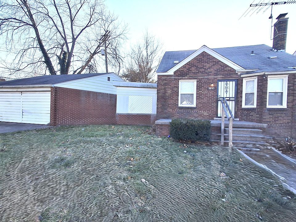 1st image of 8845 University Pl