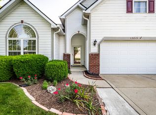 13815 Plantree Dr, Carmel, IN