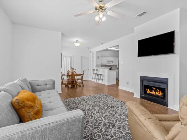 5147 Nicholson Dr APT B67, Baton Rouge, LA 70820