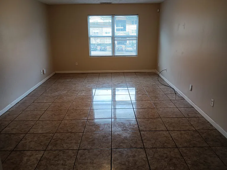 11201 Fairington Ridge Cir — Photo 5