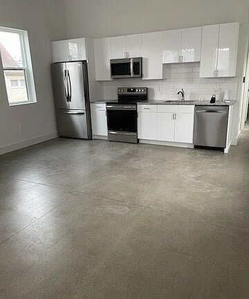 4th image of 519 Pierce Ave