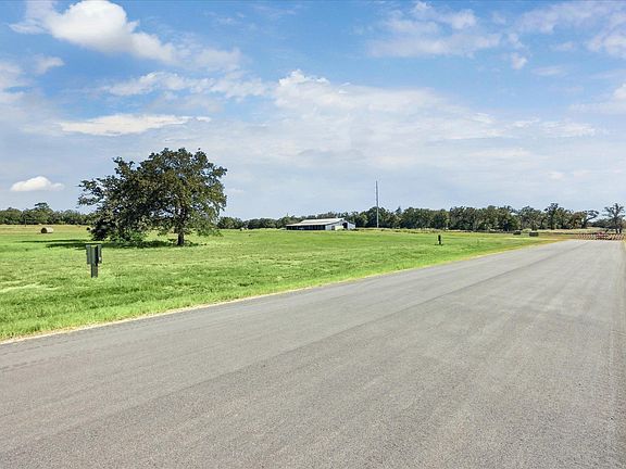 4th image of 137 Waterbuck Way