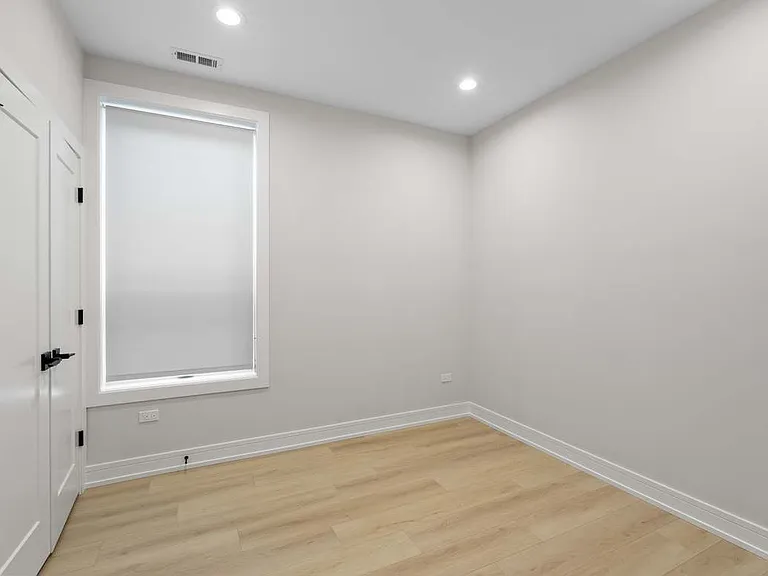 5008 S Prairie Ave #1 — Photo 14