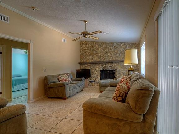 5th image of 3651 Hawthorne Ln