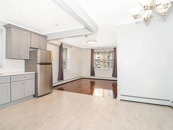 2nd image of 1141 Pugsley Ave #2F