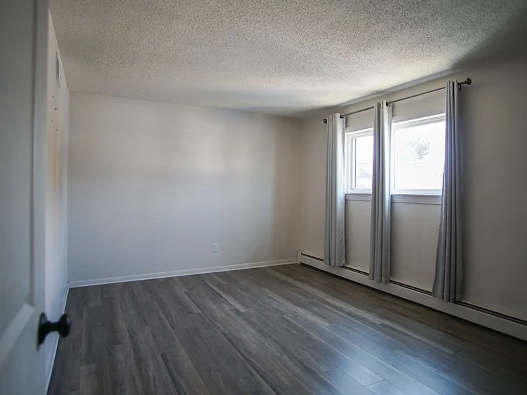 6646 26th St #2R — Photo 13