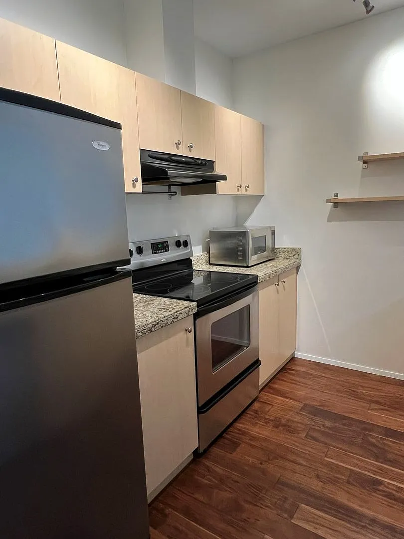 Prime West Seattle Location! Available Now! — Photo 3
