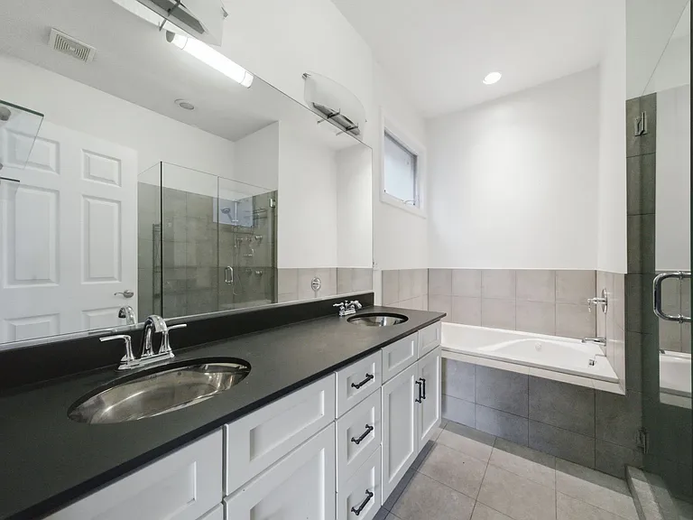 2647 W Haddon Ave #2 — Photo 10