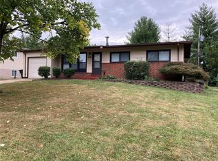 2180 Martin Dr, Florissant, MO 63033