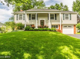 4416 Middle Ridge Dr, Fairfax, VA 22033