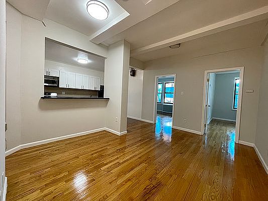 4th image of 115 W 71st St APT 9
