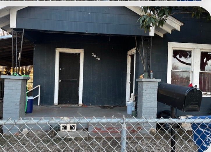 1st image of 3010 W Gerald Ave