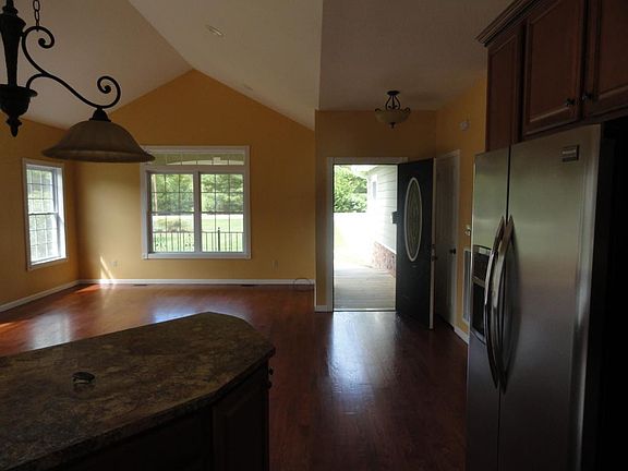 3rd image of 816 Nchurch St