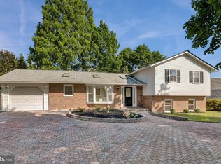 233 Church St NE, Vienna, VA 22180